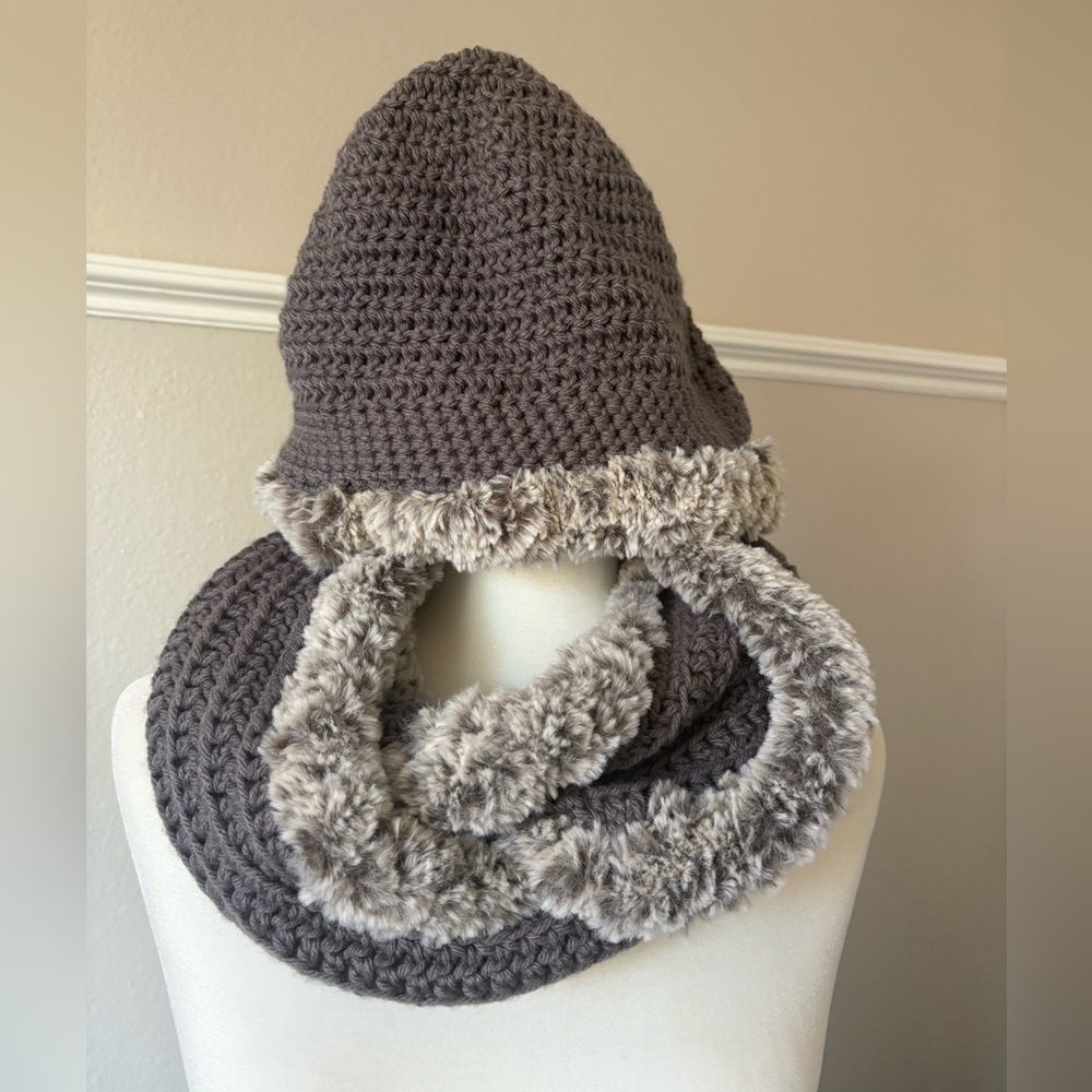 Taupe Knit Scarf & Hat with Faux Fur